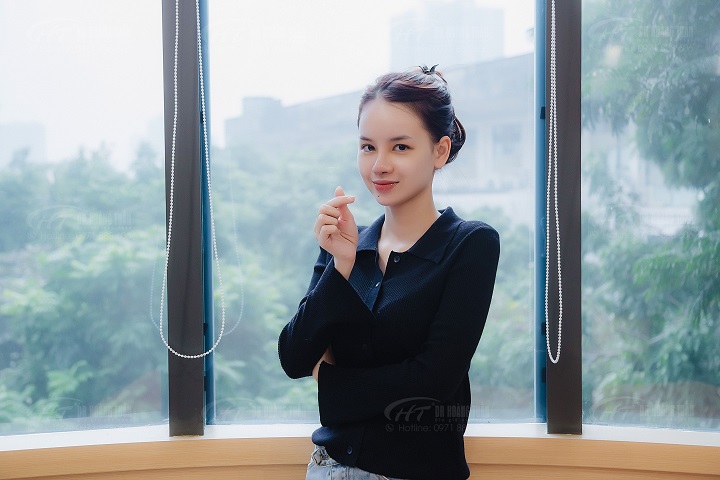 Một nữ khách hàng nâng mũi S Line xinh đẹp tại Thẩm mỹ Hoàng Tuấn